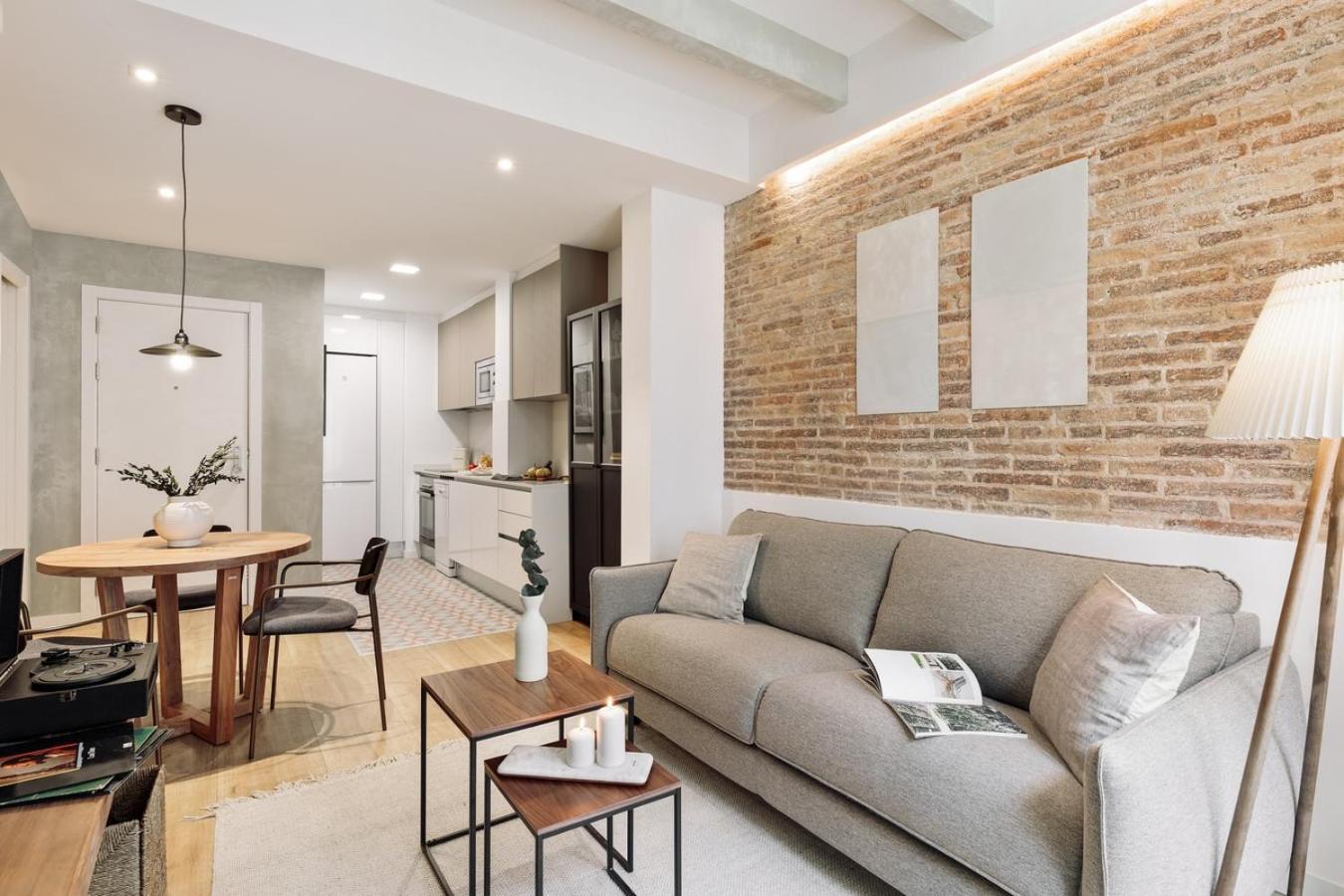 Appartement Ebre - 1 Bedroom And Balcony In Eixampre Esquerre Barcelone